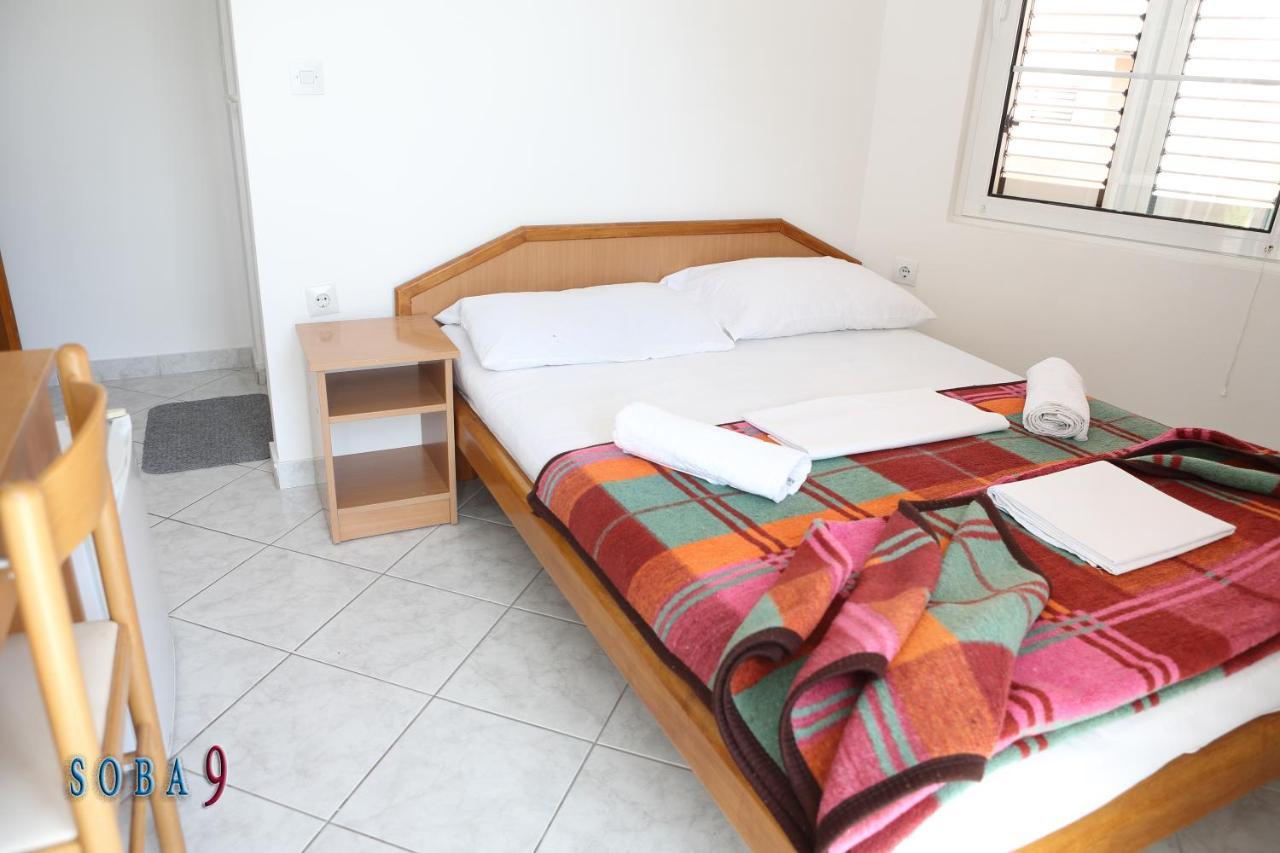 Apartmani Jedro Rafailovici Exterior photo