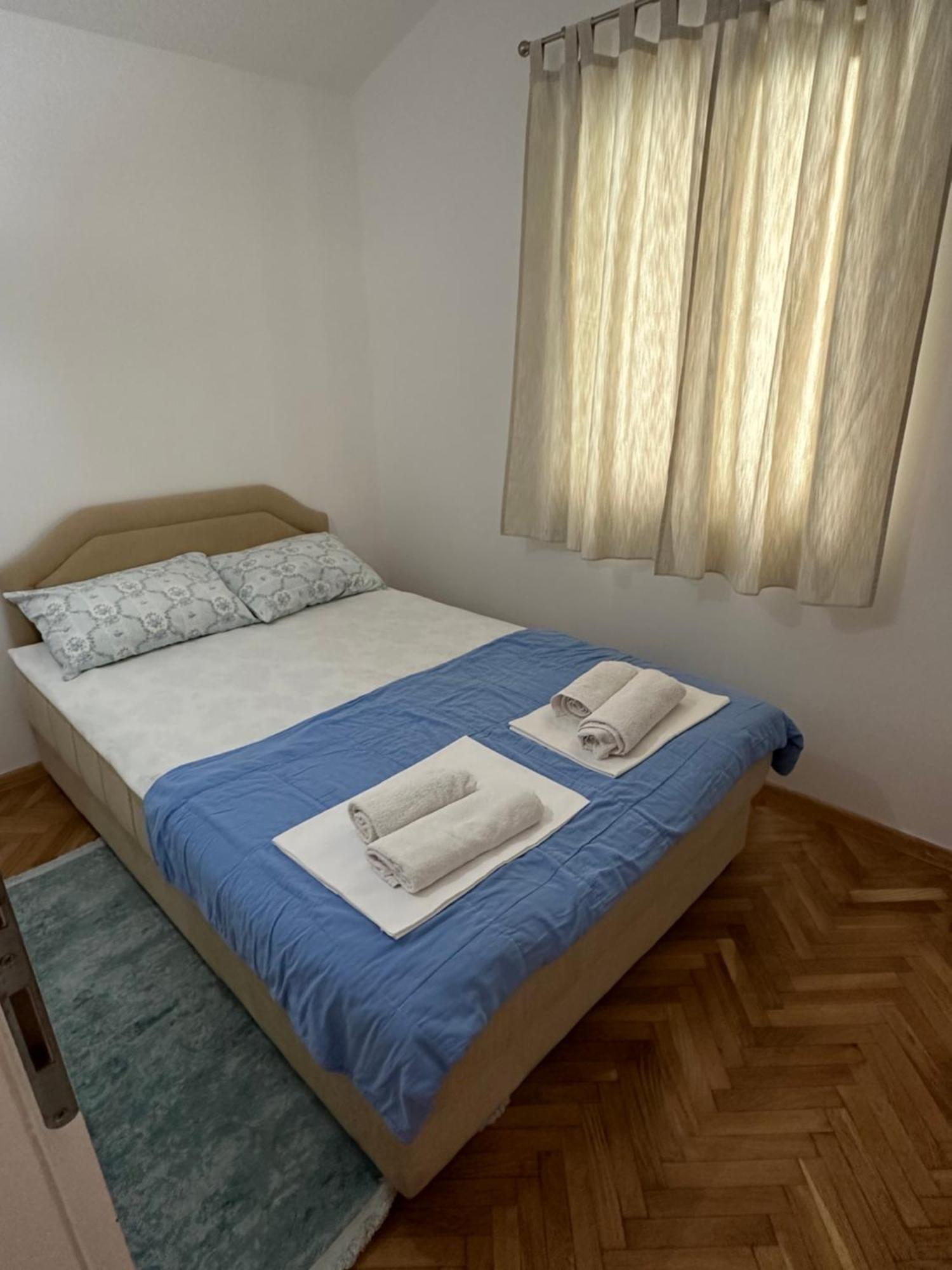 Apartmani Jedro Rafailovici Exterior photo