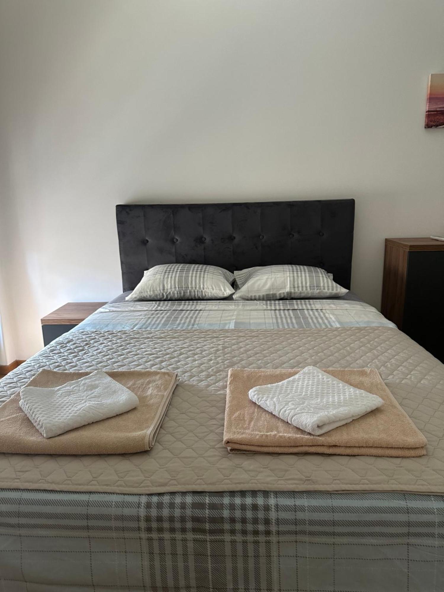 Apartmani Jedro Rafailovici Exterior photo