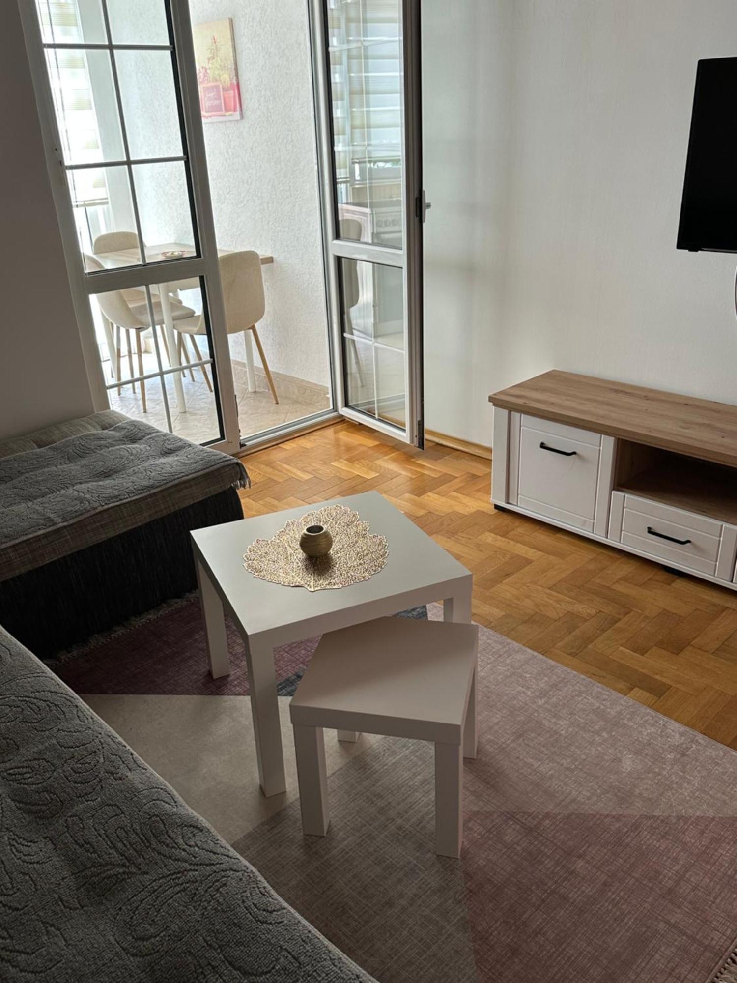 Apartmani Jedro Rafailovici Exterior photo