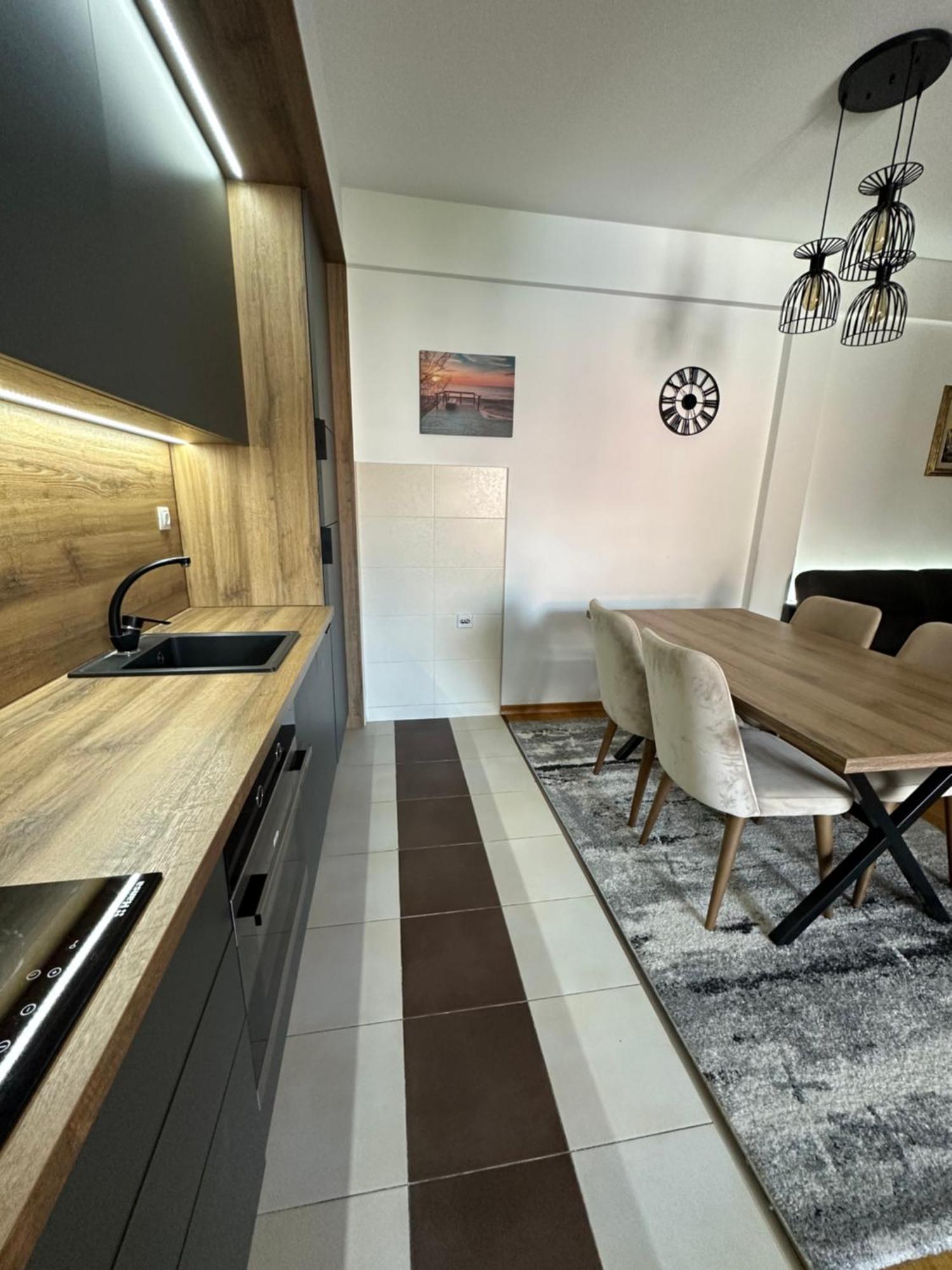 Apartmani Jedro Rafailovici Exterior photo